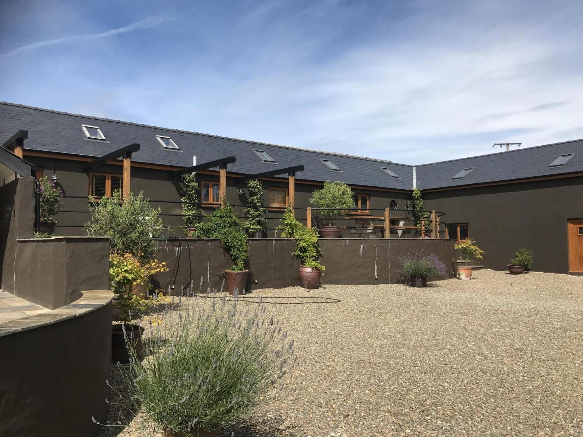 Lavender - Luxurious Barn Conversion - Blossom Farm Johnston Exterior photo